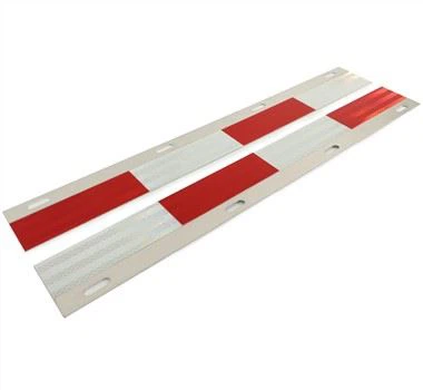 Dot Tape sur les bavettes garde-boue