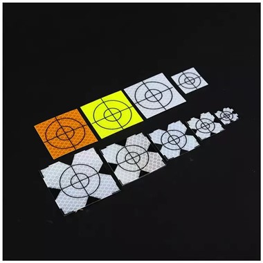 Cible réfléchissante en matériau de qualité diamant